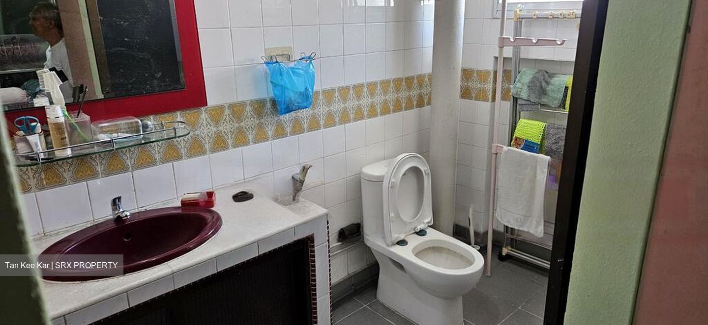 Blk 828 Jurong West Street 81 (Jurong West), HDB Executive #455620321